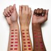 img_1868 رژ لب مات مخملی ولوت گلدن رز مدل Velvet Matte رنگ قوی، ماندگاری بالا و متنوع